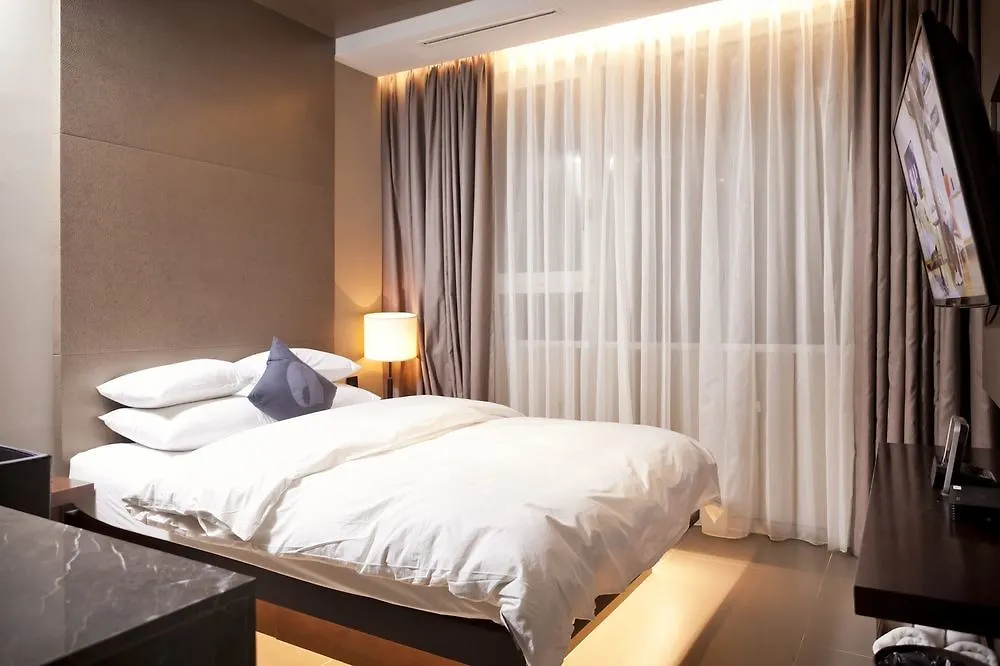 Hotel The Designers Hongdae Seoul